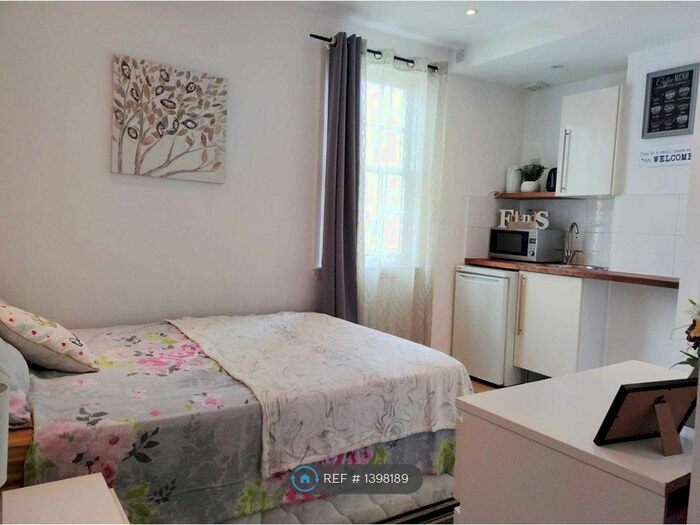 Studio To Rent In Wolverhampton Street, Willenhall, WV13