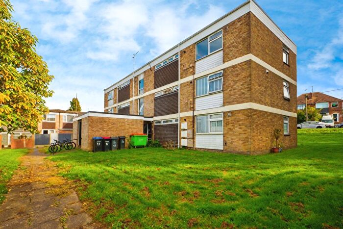 2 Bedroom Apartment For Sale In Strangers Lane, Canterbury, CT1