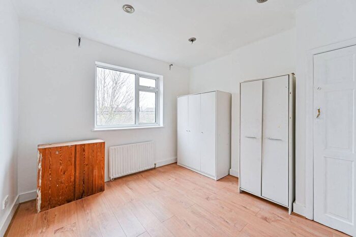 4 Bedroom Terraced House To Rent In Sherwood Avenue, Streatham Vale, London, SW16