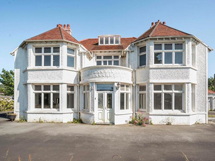 Detached House For Sale In Manora, Rhodfa'r MorNefynPwllheli, Gwynedd, LL53