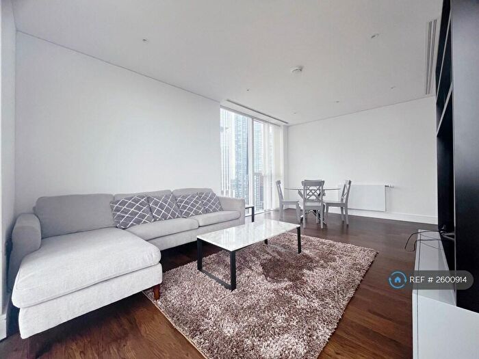 2 Bedroom Flat To Rent In Maine Tower, London, E14