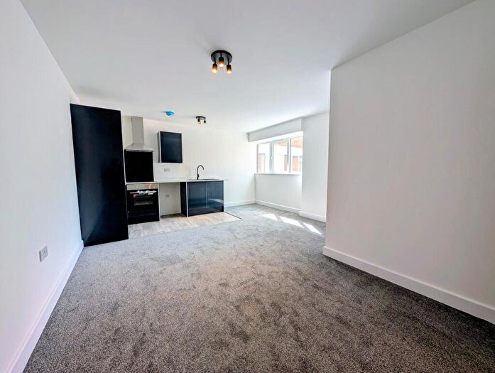 1 Bedroom Apartment To Rent In West Street, Chesterfield, S40