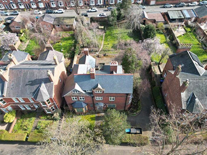 Detached House For Sale In Lillington Road, Leamington Spa, CV32