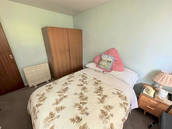 2 Bedroom Detached Bungalow For Sale In Gresley Woodlands, Church Gresley, Swadlincote, DE11