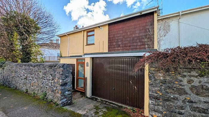 2 Bedroom End Of Terrace House For Sale In Penare Gardens, Penzance, TR18