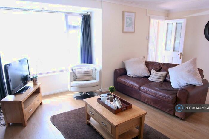 2 Bedroom Terraced House To Rent In Wroxham Close, Chester, CH2