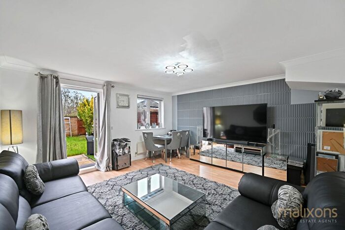 4 Bedroom Terraced House For Sale In Old School Place, Croydon, CR0