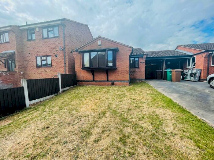 2 Bedroom Bungalow To Rent In Harvest Close, Nottingham, NG5