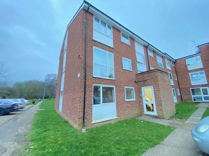 2 Bedroom Apartment To Rent In Milton Dene, Hemel Hempstead, HP2