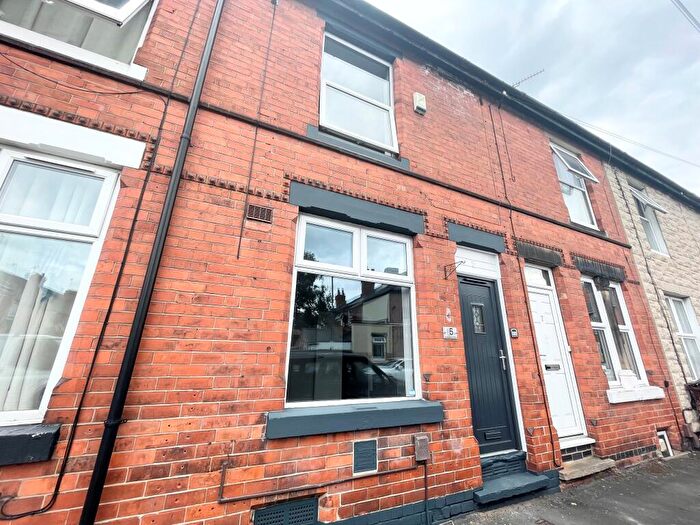 3 Bedroom House To Rent In Lonsdale Road, NG7