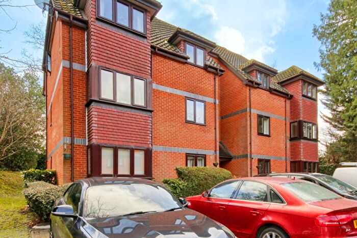 2 Bedroom Apartment To Rent In Crowthorne Road, Bracknell, RG12