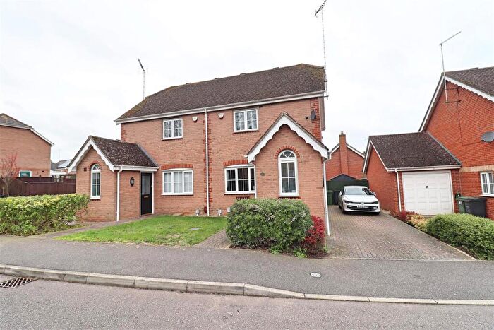 2 Bedroom Semi-Detached House To Rent In Rushmoor Drive, Braintree, CM7