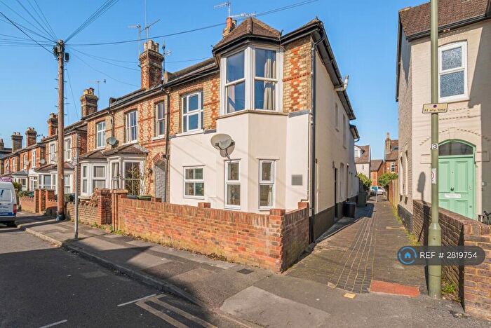 2 Bedroom Maisonette To Rent In Church Road, Guildford, GU1