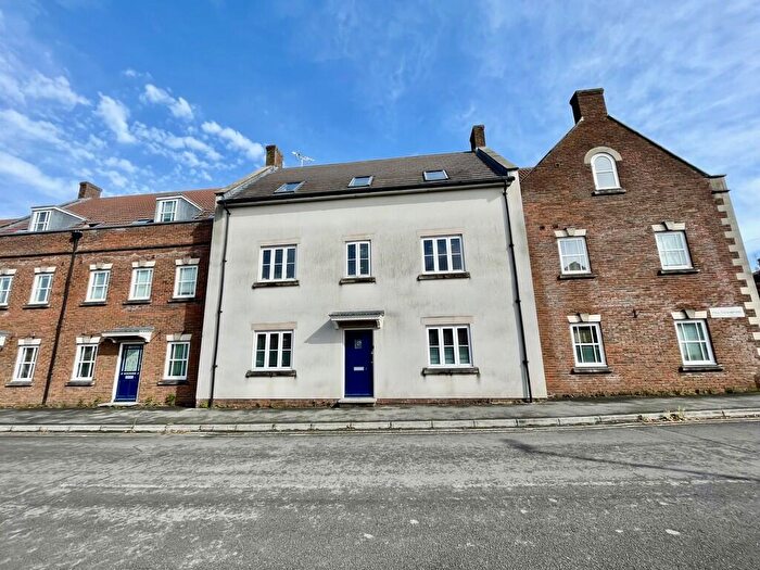 1 Bedroom Apartment To Rent In Sedgemoor Way, Glastonbury, BA6