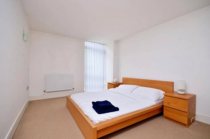 1 Bedroom Flat For Sale In Nash House, Canary Wharf, London, E14