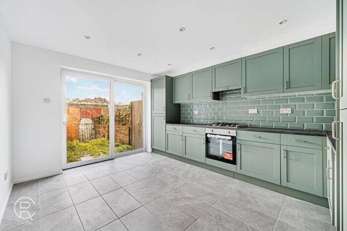 4 Bedroom Terraced House For Sale In Allingham Close, London, W7