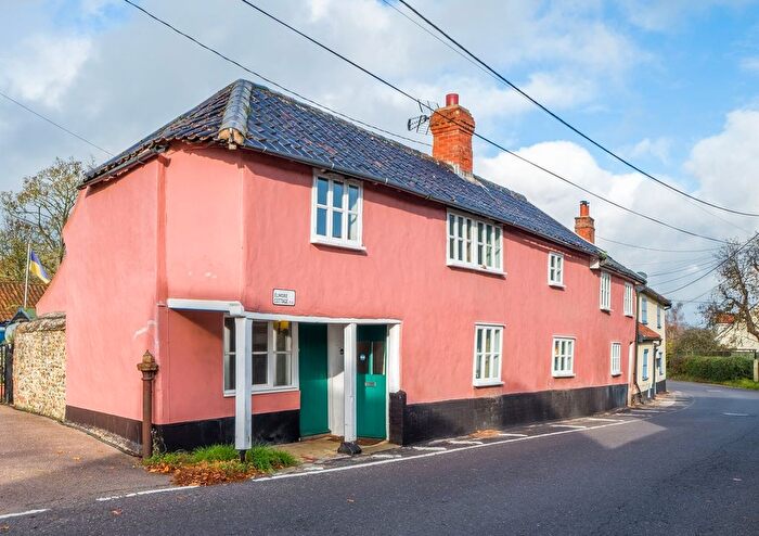 4 Bedroom End Terrace House For Sale In The Street, Metfield, Harleston, IP20