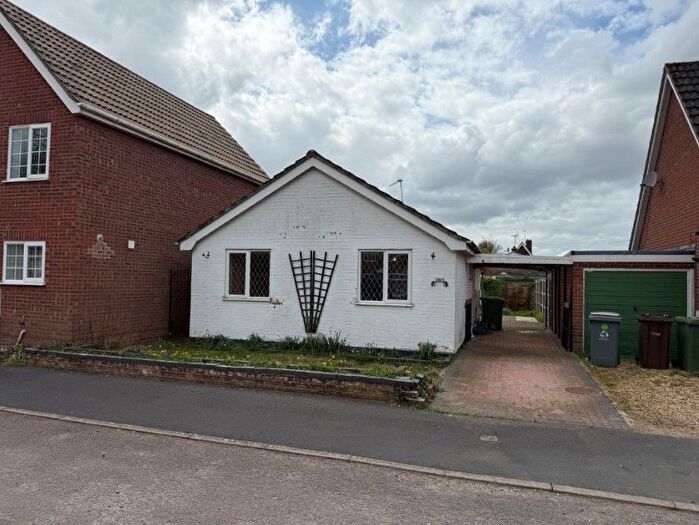 2 Bedroom Detached Bungalow For Sale In Harrisons Drive, Norwich, Norfolk, NR7