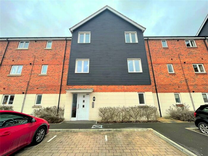 1 Bedroom Flat For Sale In Centrifuge Way, Farnborough, Hampshire, GU14