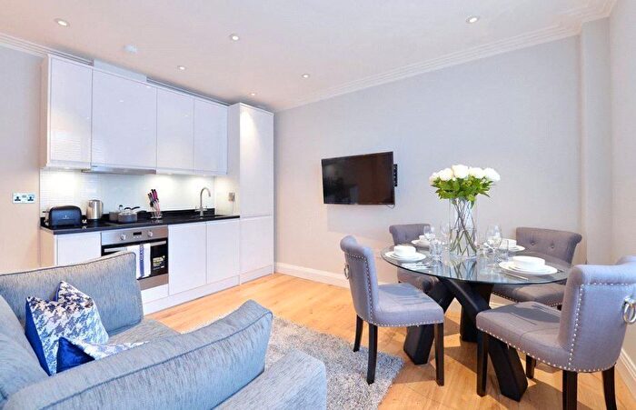 1 Bedroom Flat To Rent In Hill Street, London, W1J