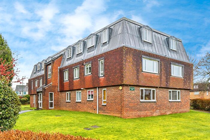 2 Bedroom Flat For Sale In Caxton Way, Haywards Heath, RH16