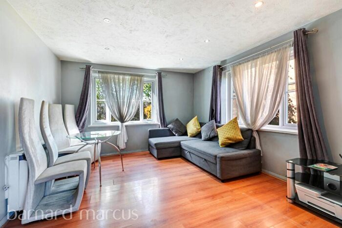 2 Bedroom Flat To Rent In Lewis Road, Mitcham, CR4