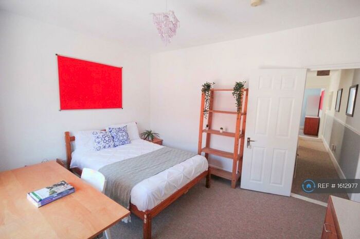 5 Bedroom Terraced House To Rent In Harold Road, Southsea, PO4