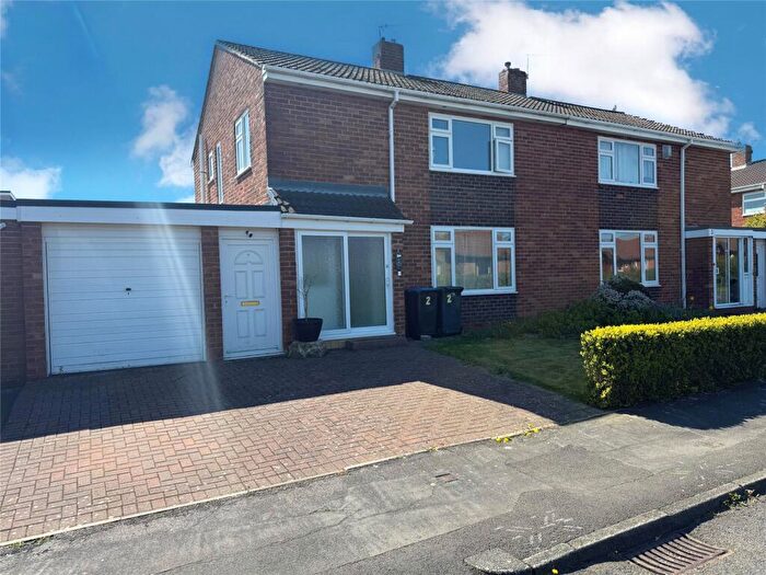 3 Bedroom Semi Detached House For Sale In Alexandra Close, Framwellgate Moor, Durham, DH1