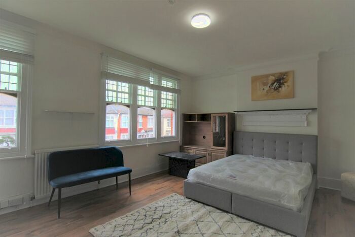 1 Bedroom Studio To Rent In Studio Flat On Sidney Avenue, London, N13