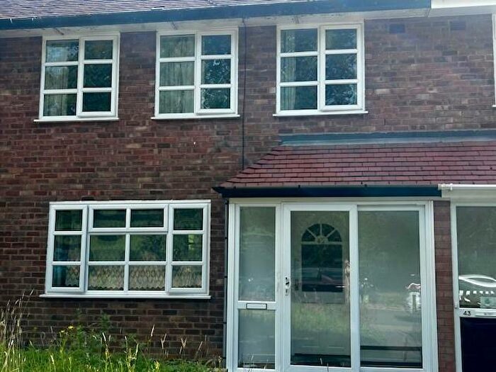 3 Bedroom Terraced House To Rent In Mill Farm Road, Birmingham, B17