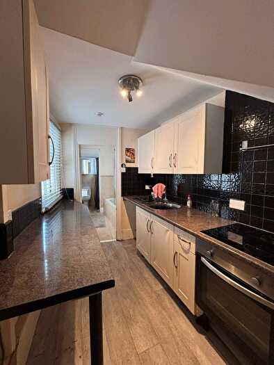 1 Bedroom Flat To Rent In St Aubyns, Hove, BN3