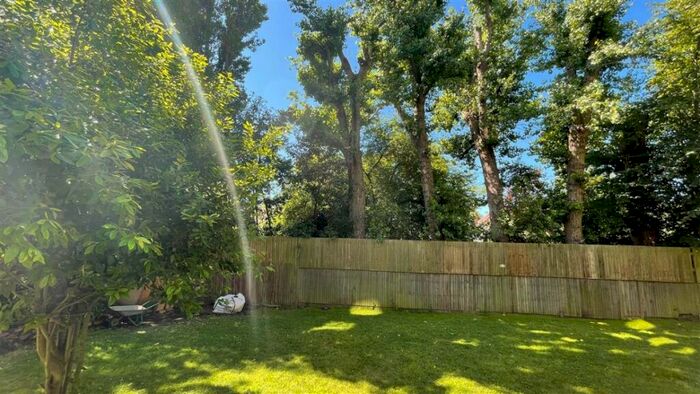 4 Bedroom Apartment To Rent In Dunrobin Court, Finchley Road, NW3