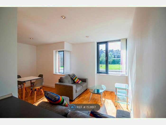 2 Bedroom Flat To Rent In Rice Street, Manchester, M3