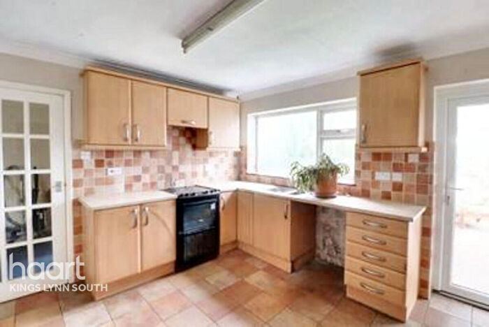 3 Bedroom Detached Bungalow For Sale In Churchill Way, Downham Market, PE38