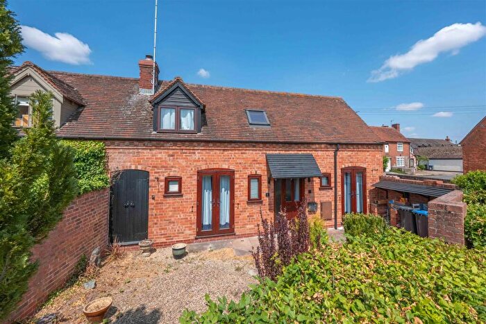 2 Bedroom Semi-Detached House For Sale In Little Alne, Wootton Wawen, Henley-In-Arden, B95