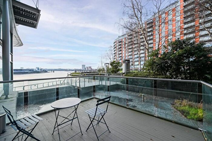 Studio For Sale In New Providence Wharf, Canary Wharf, London, E14