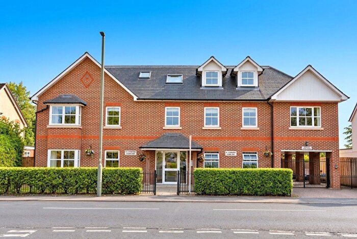 1 Bedroom Flat To Rent In High Street, Old Woking, Woking, GU22