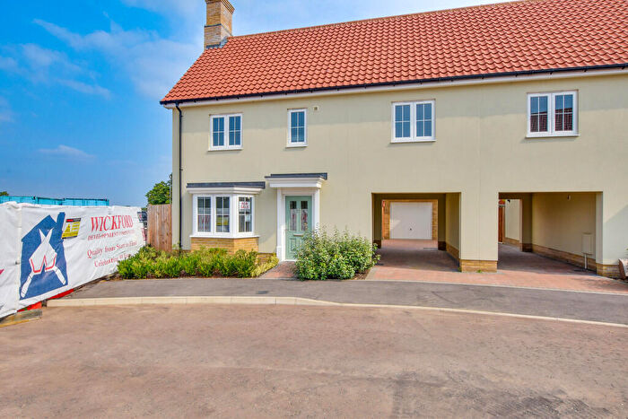 4 Bedroom Link Detached House For Sale In Woodlands Park, New Homes, CM6