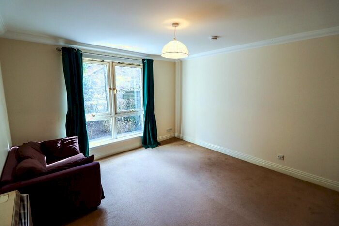 2 Bedroom Flat To Rent In West Glendale Mews, City Centre, Aberdeen, AB11