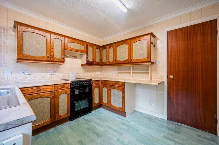 3 Bedroom Detached Bungalow For Sale In John Murray Court, Motherwell, ML1