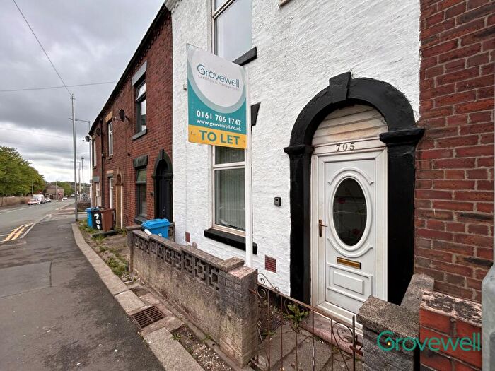 3 Bedroom Terraced House To Rent In Ripponden Road, Oldham, OL1