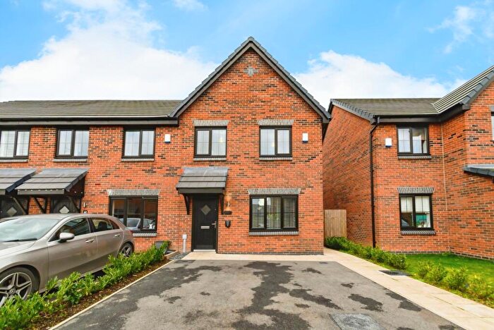3 Bedroom House For Sale In Weavers Close, Worsley, Manchester, Greater Manchester, M28