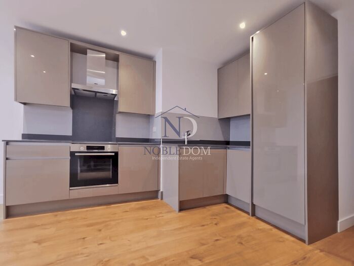 2 Bedroom Flat To Rent In Osterley Avenue, Osterley, Isleworth, TW7