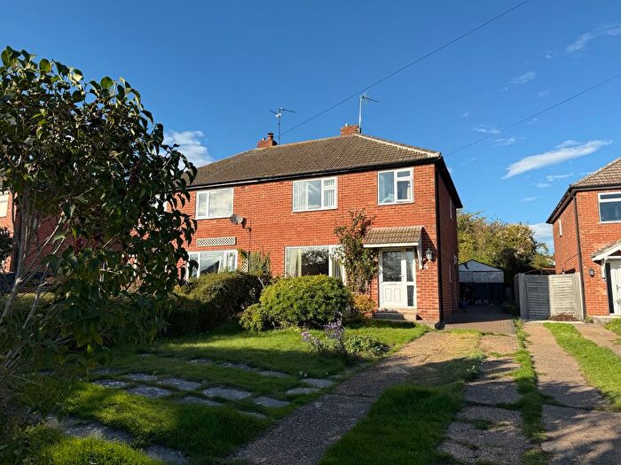 3 Bedroom Semi-detached House For Sale In Washingborough Road, Heighington, LN4