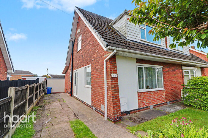 3 Bedroom Semi-Detached House For Sale In Rands Lane, Armthorpe, Doncaster, DN3