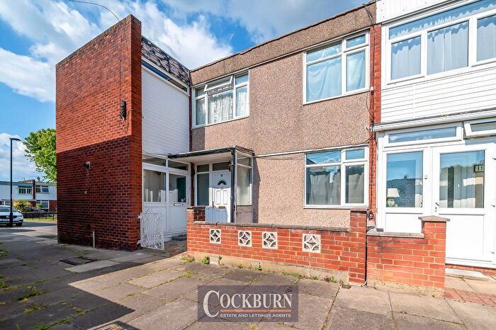 3 Bedroom End Terrace House To Rent In Stofield Gardens, Mottingham, SE9