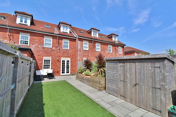 3 Bedroom Terraced House For Sale In White Hart Lane, Portchester, Fareham, PO16