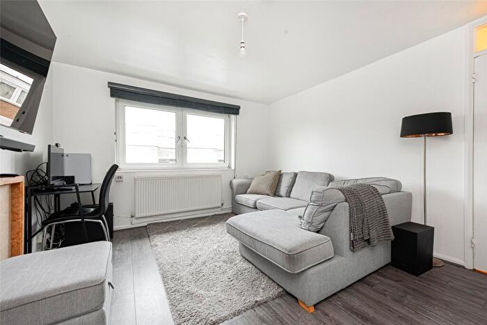 1 Bedroom Apartment For Sale In Watkinson Road, Islington, London, N7