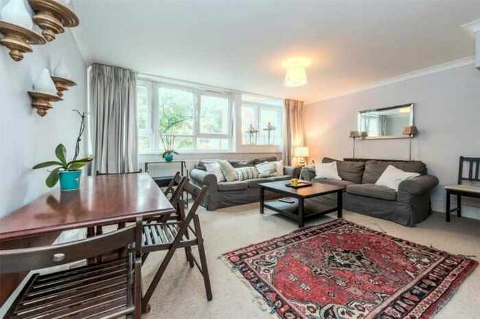 3 Bedroom Flat To Rent In Badric Court, Yelverton Road, London, SW11