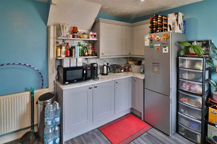 3 Bedroom Detached House For Sale In Emmerson Way, Hadleigh, IP7